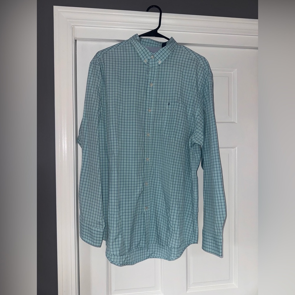 Izod Men’s Button Down Shirt